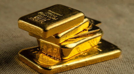 Top 4 gold bullion dealers to choose from