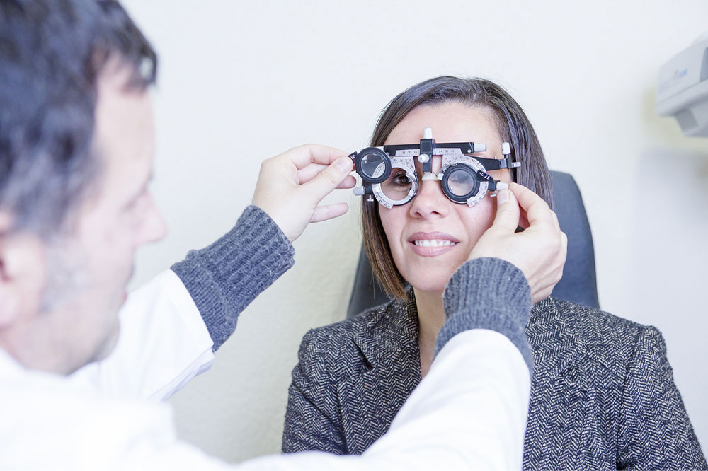 Double vision &#8211; Symptoms, causes, and management