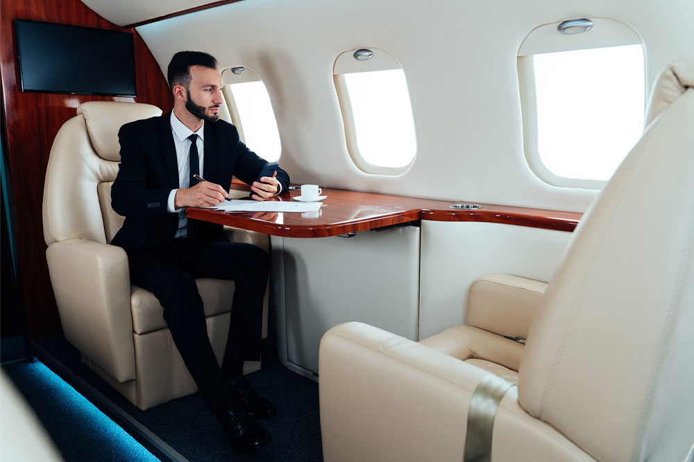 Private jet travel &#8211; Costs, benefits, and drawbacks