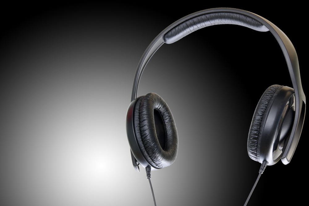 8 common types of audio accessories