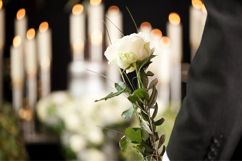 Things to know about memorial services and planning