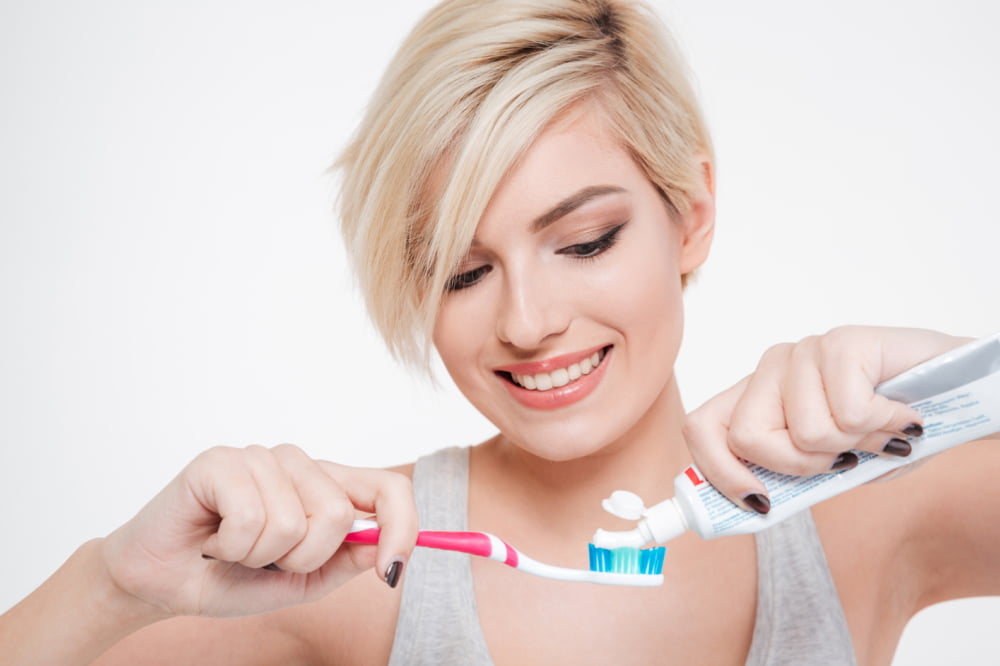 Whitening toothpaste &#8211; Features, benefits, and cost