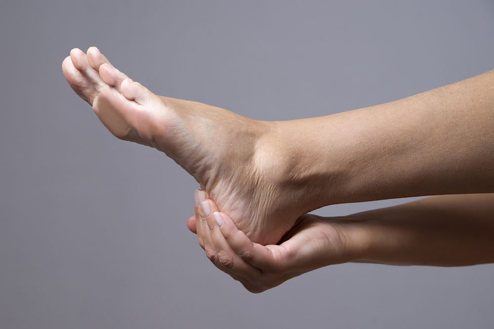 Causes, symptoms, and remedies for heel spurs