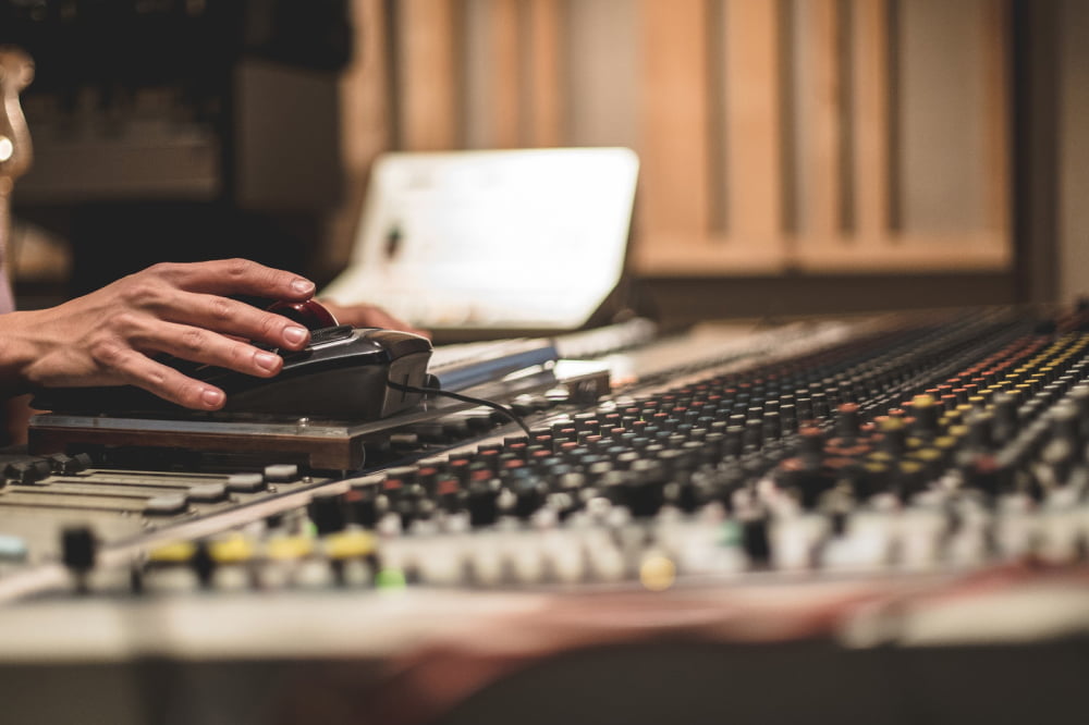 Music and sound recording &#8211; Equipment, jobs, and apps