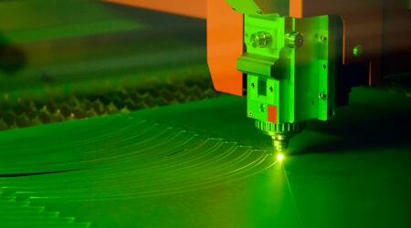 Features and types of laser cutting machines