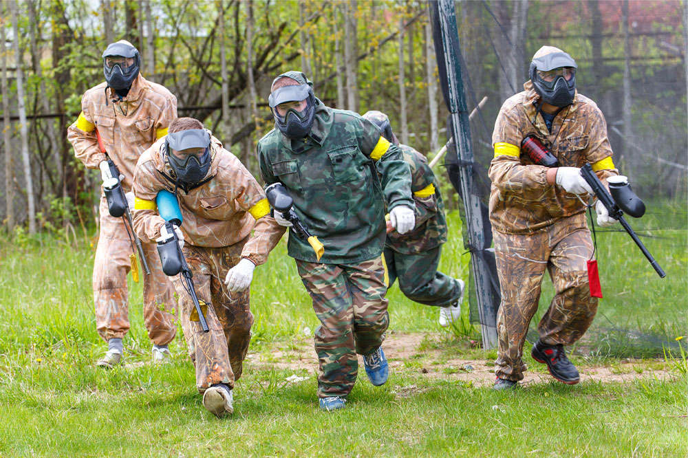Common types of paintball games and key equipment